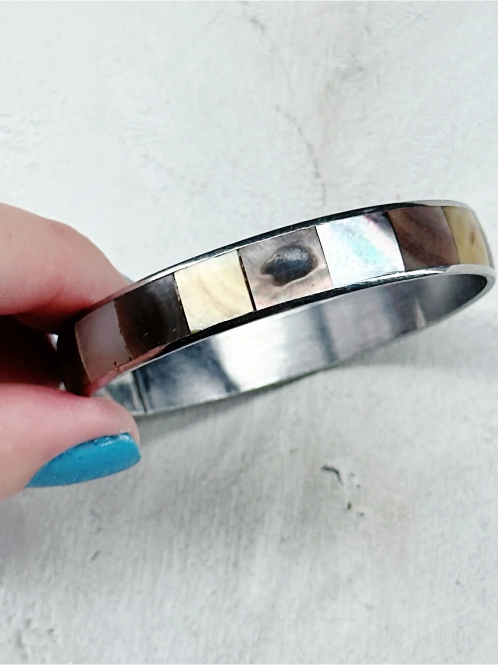 871mc. Taupe Shell Bracelet